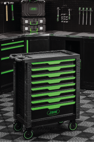 MOBILIER ET ÉQUIPEMENT D'ATELIER